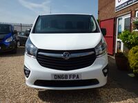 VAUXHALL VIVARO