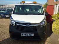 VAUXHALL VIVARO